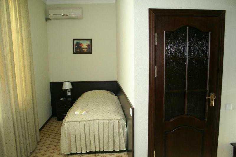 Royal Nukus Hotel Exterior photo