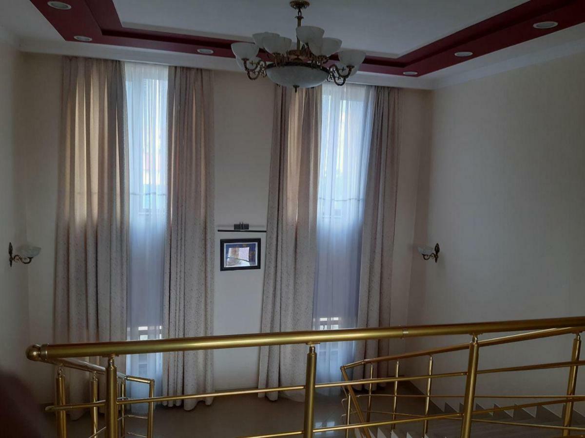 Royal Nukus Hotel Exterior photo